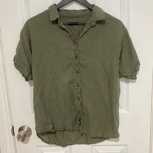 Green Short-Sleeved Button-Down Blouse